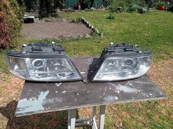 Prodám přední světla audi a6c5 - 3