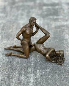Erotická bronzová socha / soška - Sex - 3