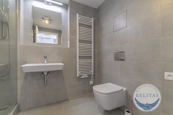 Pronájem bytu 2+kk/B + GS, 53,2 m², u stanice metra Opatov - 3
