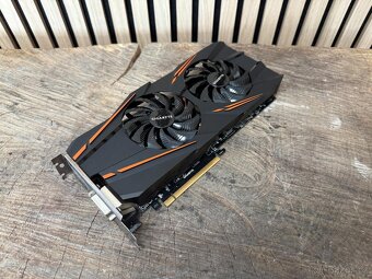 GIGABYTE GTX 1070 WINDFORCE OC 8GB - 3