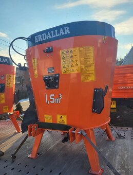 Rozdružovač balíků na traktor 1,5m3 - 3