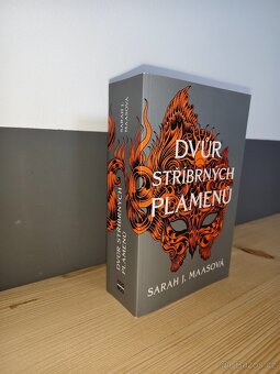 Dvůr stříbrných plamenů - Sarah J. Mass - 3