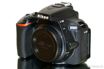 Nikon D5600 tělo TOP STAV - 3