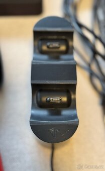 PS 4 500GB + 2 ovladače a nabíječka Sony pro ovladače - 3
