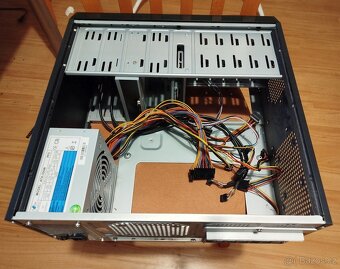 Skříň miditower + zdroj 350W + DVD-RW mechanika - 3