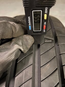 Sada 4ks letni pneu Michelin 215/60/17 85% - 3