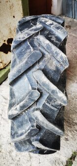 Pneu Pirelli 250/80 r18 8pr - 3