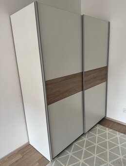 Šatní skříň - 3