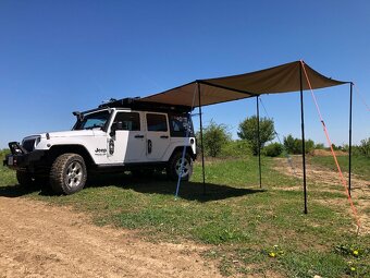 Rhino Rack markýza sunseeker s boční stěnou - 3