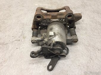 VW GOLF 5 2003-2008 - PRAVÝ ZADNÍ BRZDIČ 41MM - 3