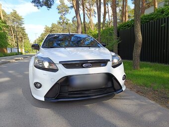 FOCUS RS - 3
