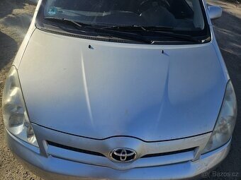 TOYOTA COROLLA VERSO 2.2 130KW - 3