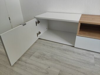 Skříňka pod TV - 3