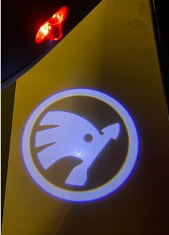NOVÉ LED LOGO PROJEKTORY 2KS HD 3D ŠKODA OCTAVIA I,II - 3