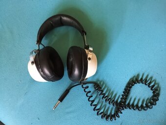 Tronic H-3050,Lenco K106,Technics rp-ht280,Sony mdr-101 - 3