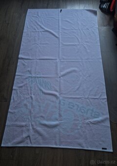 Krásný nový froté ručník Coca Cola - 3