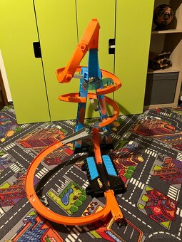 Hot Wheels - Padající věž - 3