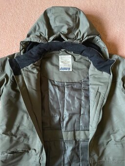 Šedá bunda značky Manguun - 3