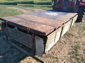 Vlečka 3,5t sklápění klikou - 3