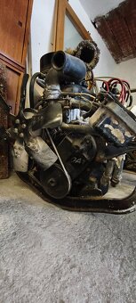 Motor s převodovkou a nápravou Renault 8 - 3