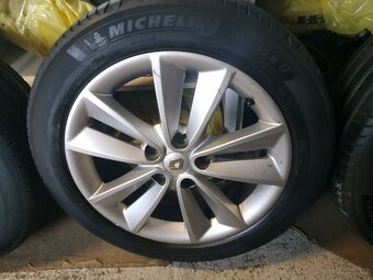 ALU kola Renault Megane 5x114,3 r17 Originál,pneu 6mm 205/55 - 3