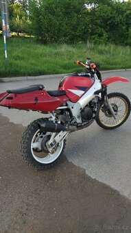 Suzuki GSX-R 750 - 3