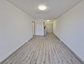 Byt 2+kk/Balkon,ul.ALESKA,BILINA - 3