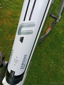 Prodám dámské elektrokolo CRUSSIS – jako nové - 3