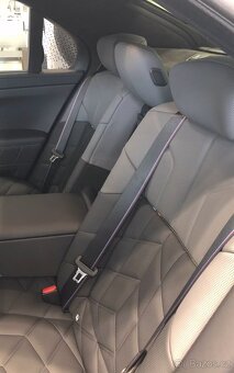 BMW 740d xDrive 5/2025 cerna CR 3500km - 3