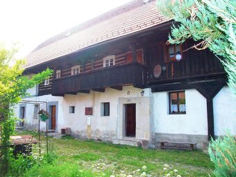 Exkluzivní chalupa se stodolou další stavbou a pozemkem - 3