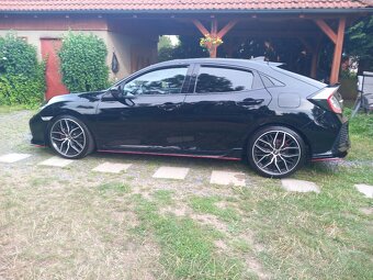 Honda Civic 1.5i VTEC Sport Plus 134 kW Manuál - 3