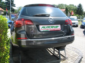 Astra Kombi 1,6 TDi-81 kW, 187.000,-Kč - 3