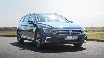 Volkswagen Passat Variant GTE Elegance - 3