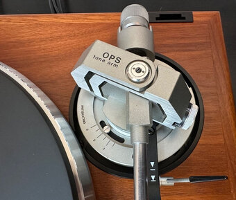 DUAL CS 5000, špičkový křemíkem řízený gramofon v top stavu - 3