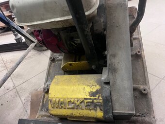 Prodám vibrační desku Wacker - 3