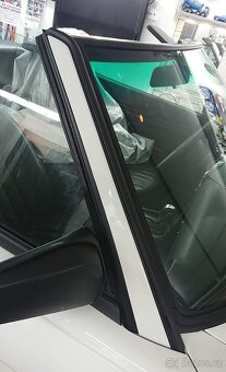 Mercedes-Benz SL Convertible 4.5 - 3