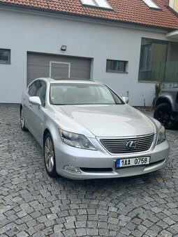 LEXUS LS600H - 3