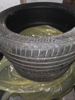 245/40r19 - 3