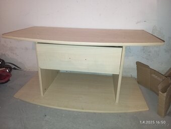 Tv stolek k renovaci - 3