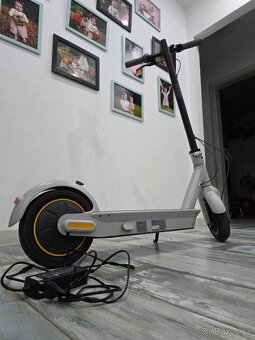 Elektricka kolobezka Ninebot G30LE - 3