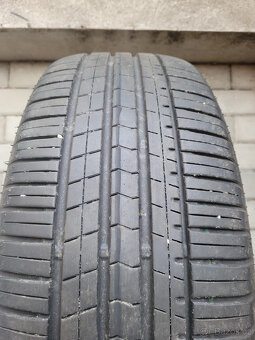 Pneu Falken 225/55 R18 - 3