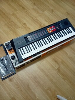 Klávesy Yamaha PSR-F51 - 3