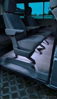 VW Caravelle 2002 - 3