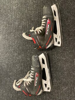Brankářské hokejové brusle CCM JETSPEED FT2 - 3