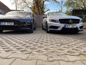 A45 AMG aero paket 360koní - 3