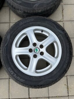 Originální ALU Škoda 5x100 R15 - Zánovní pneu - 3