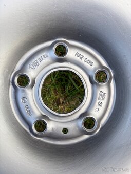 Plechové disky 5x112 + zimní pneu Barum a Michelin 205/55/16 - 3