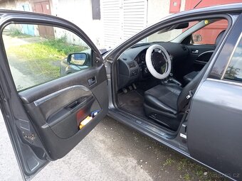 Ford mondeo 2.5v6 LPG - 3