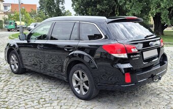 Subaru Outback - 2,5i 127 kW Executive ČR 2.maj - 3