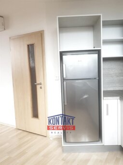 Pronájem podkrovního bytu 1+kk, ulice Na Sadech České Budějo - 3